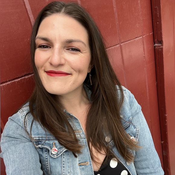 Meet your Posher, Sophie - Picture 3 of 7